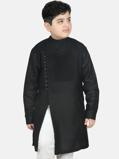 

SG YUVRAJ Boys Black Angrakha Kurta