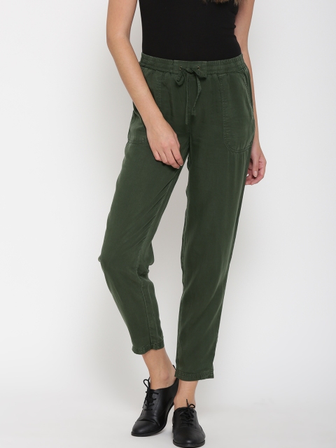 

Vero Moda Women Olive Green Solid Flat-Front Trousers