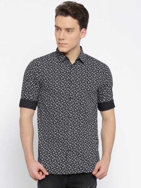 

Jack & Jones Men Black & White Slim Fit Printed Casual Shirt