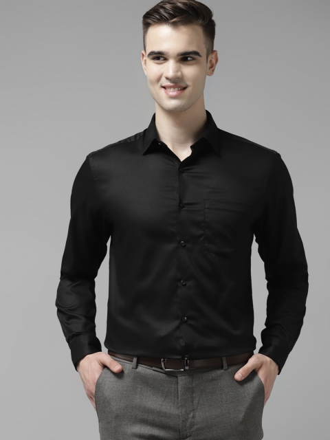 

Arrow Men Black Solid Cotton Formal Shirt