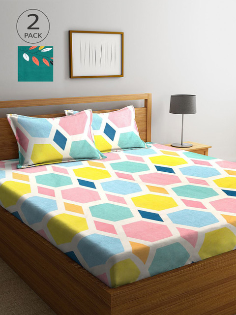 

KLOTTHE Green & Pink Geometric 210 TC 2 King Bedsheets with 4 Pillow Covers