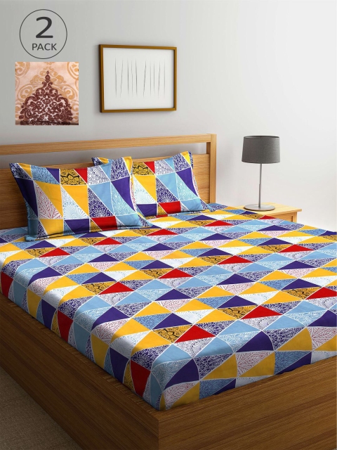 

KLOTTHE Blue & Red Geometric 210 TC 2 King Bedsheet with 4 Pillow Covers