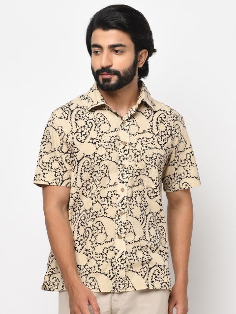 

Fabindia Men Beige & Black Opaque Printed Cotton Casual Shirt