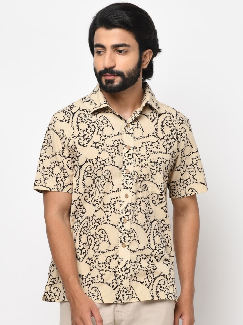 

Fabindia Men Beige & Black Abstract Opaque Printed Casual Shirt