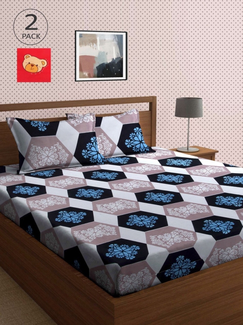 

KLOTTHE Set Of 2 210TC Double King Bedsheets With 4 Pillow Covers, Red