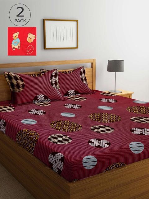 

KLOTTHE Maroon & Red Geometric 210 TC 2 King Bedsheets with 4 Pillow Covers