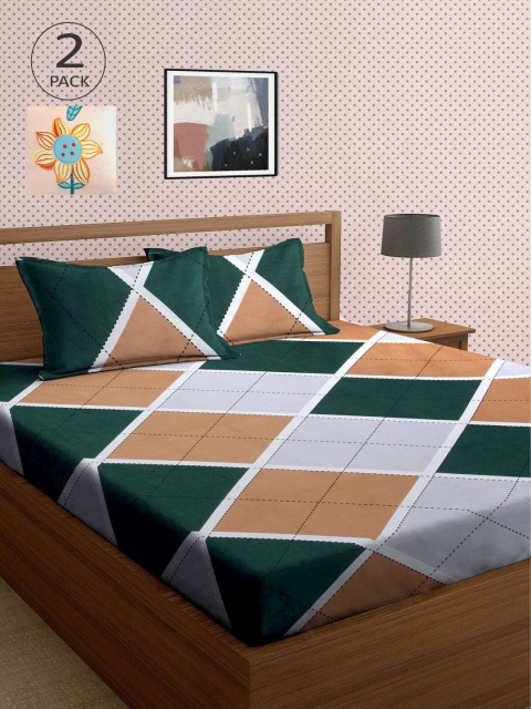 

KLOTTHE Green & Beige Geometric 210 TC 2 King Bedsheet with 4 Pillow Covers