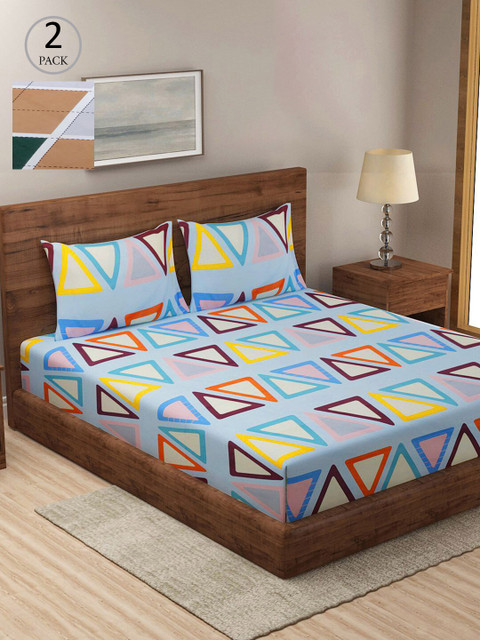 

KLOTTHE Blue & Green Geometric 210 TC 2 King Bedsheet with 4 Pillow Covers