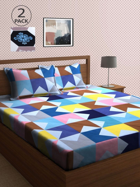 

KLOTTHE Blue & Yellow Geometric 210 TC 2 King Bedsheet with 4 Pillow Covers