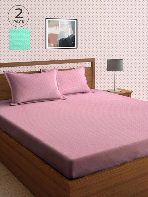 

KLOTTHE Green & Pink Geometric 210 TC 2 King Bedsheet with 4 Pillow Covers