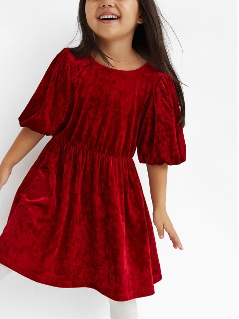 

H&M Girls Red Solid Round Neck Puff-Sleeved Velour Dress