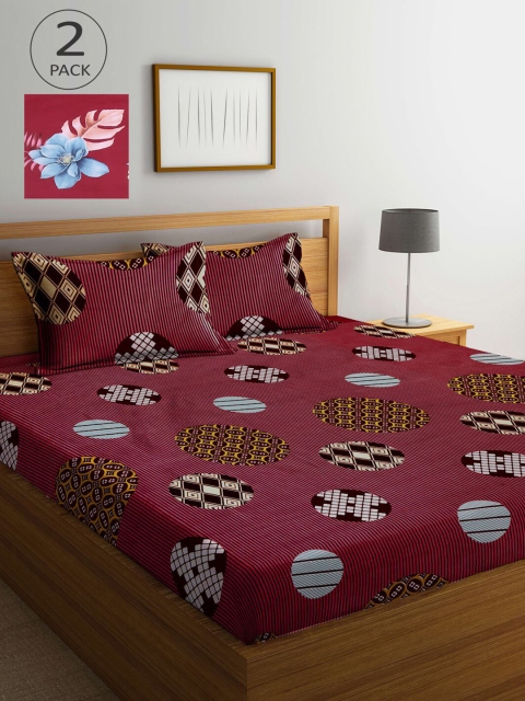 

KLOTTHE Burgundy & Purple Geometric 210 TC 2 King Bedsheet with 4 Pillow Covers