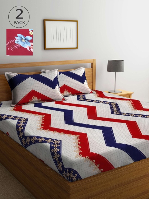 

KLOTTHE White & Red Geometric 210 TC 2 King Bedsheet with 4 Pillow Covers