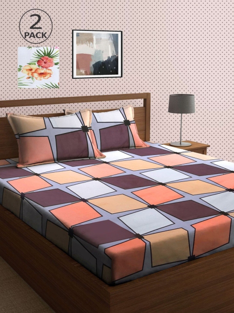 

KLOTTHE White & Pink Geometric 210 TC 2 King Bedsheet with 4 Pillow Covers