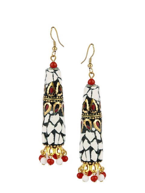 

DESI COLOUR Green Contemporary Drop Earrings