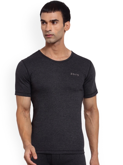 

Zoiro Men Grey Solid Thermal Top