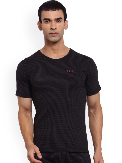 

Zoiro Men Black Solid Thermal Top