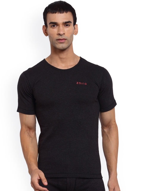 

Zoiro Men Black Solid Thermal Top