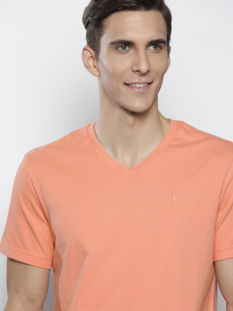 

AMERICAN EAGLE OUTFITTERS Men Peach-Coloured Pure Cotton V-Neck T-shirt