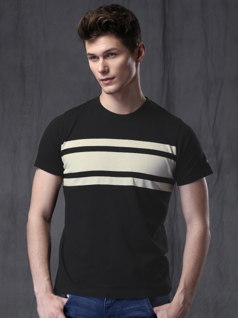 

WROGN Men Black & Cream-Coloured Colourblock Round Neck T-shirt