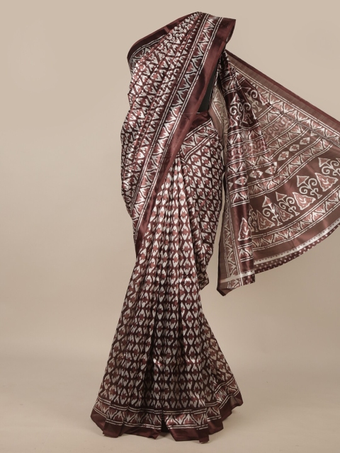 

Pothys Brown & White Geometric Printed Cotton Blend Saree