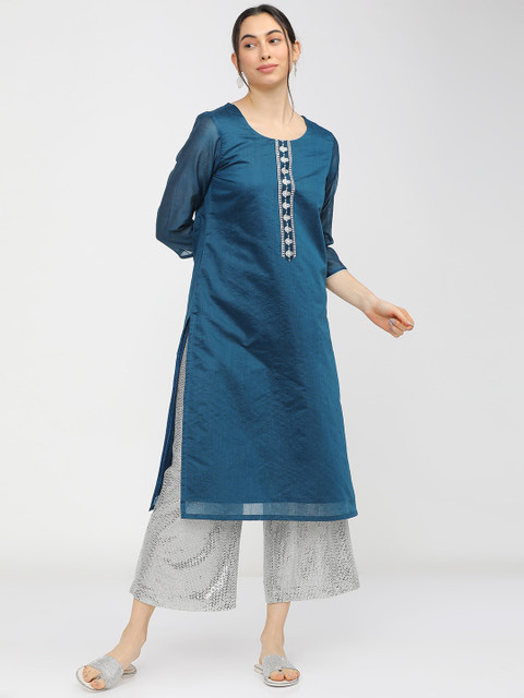 

Vishudh Women Blue Keyhole Neck Cold-Shoulder Sleeves Thread Work Kurta