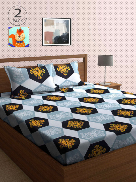 

KLOTTHE White & Green Geometric 210 TC 2 King Bedsheet with 4 Pillow Covers