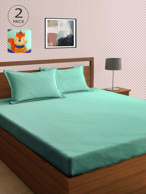

KLOTTHE Green & Blue Geometric 210 TC 2 King Bedsheet with 4 Pillow Covers