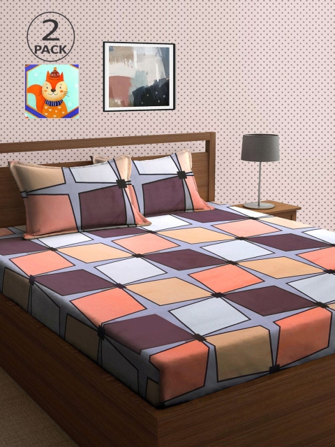 

KLOTTHE Green & Purple Geometric 210 TC 2 King Bedsheet with 4 Pillow Covers