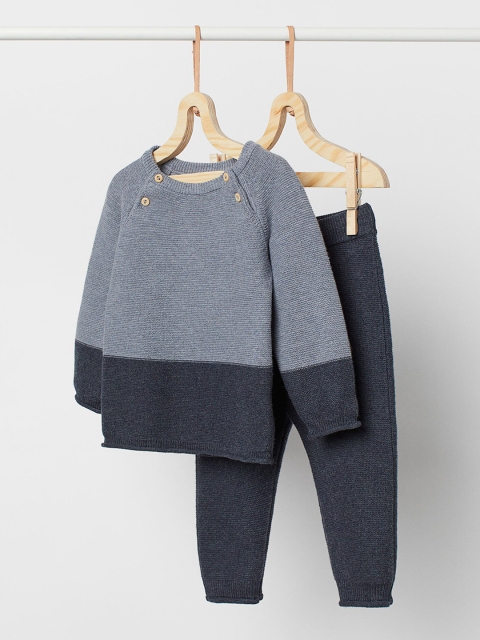 

H&M Women Blue Knitted set