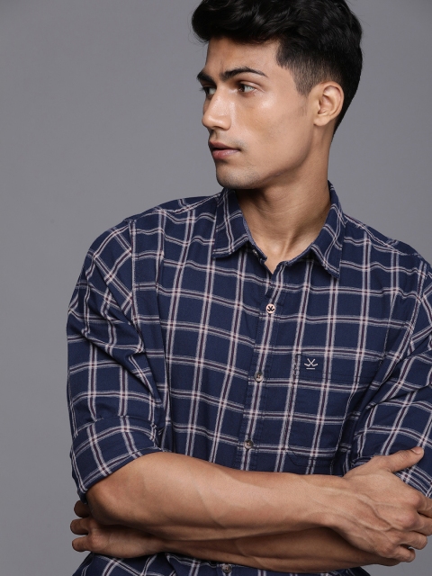

WROGN Men Navy Blue & White Slim Fit Tartan Checked Pure Cotton Casual Shirt