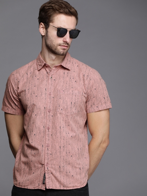 

WROGN Men Pink Slim Fit Printed Casual Shirt