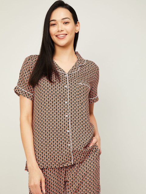

Ginger by Lifestyle Rust & White Geometric Shirt Style Top