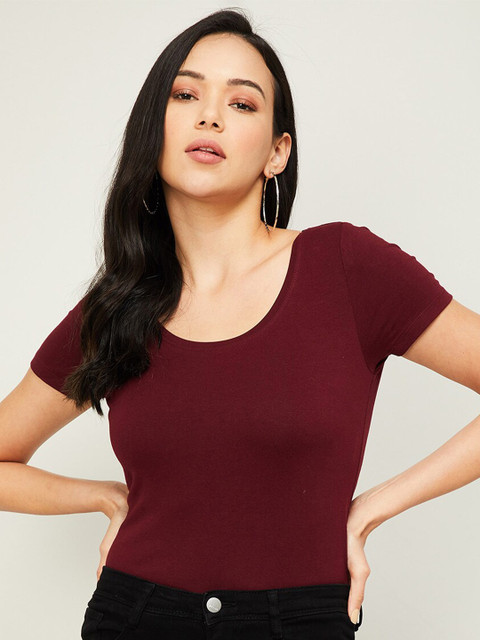 

Ginger by Lifestyle Red Striped Fitted Top