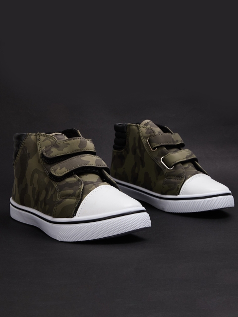 

Fame Forever by Lifestyle Boys Olive Green Camo Printed Sneakers