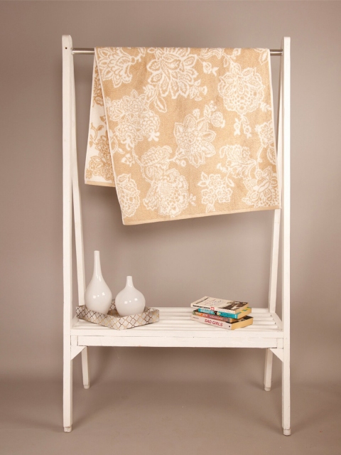 

Ariana Beige & White Printed 600 GSM Cotton Bath Towel