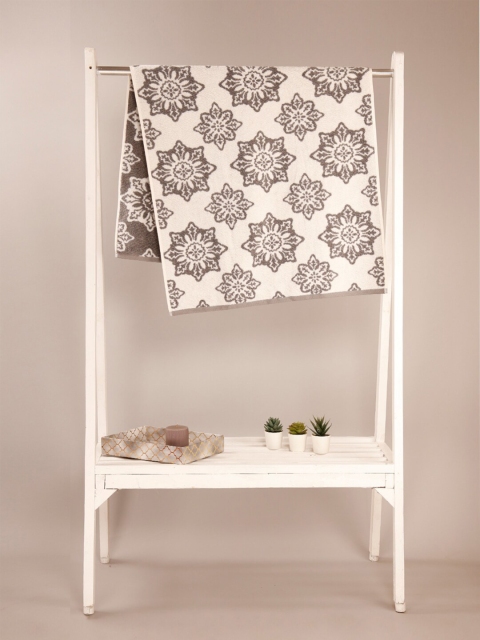 

Ariana Grey & Beige Printed 600 GSM Cotton Bath Towel