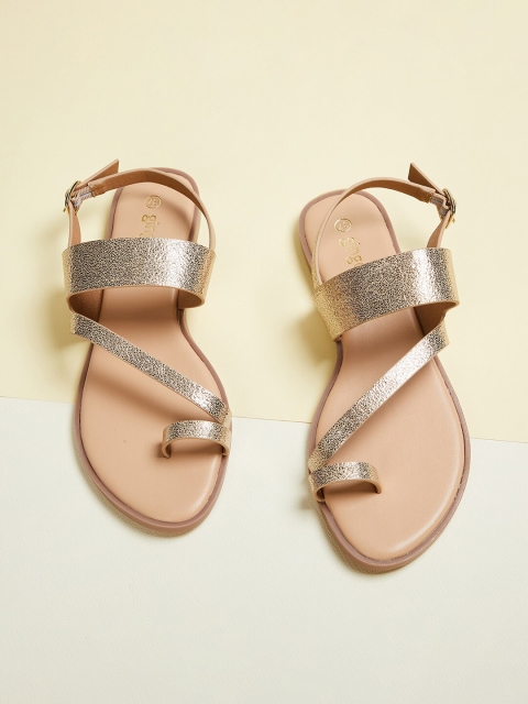 

Ginger by Lifestyle Women Gold-Toned One Toe Flats