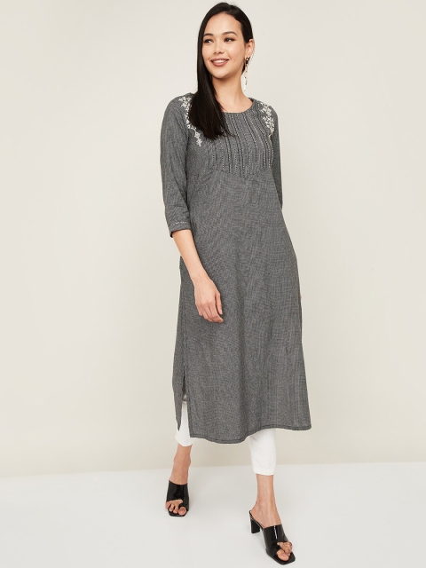

Melange by Lifestyle Women Black & White Geometric Checked Cotton Kurta