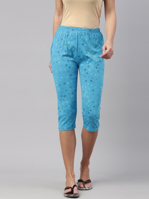 

A3A Women Blue & White Printed Pure Cotton Capris