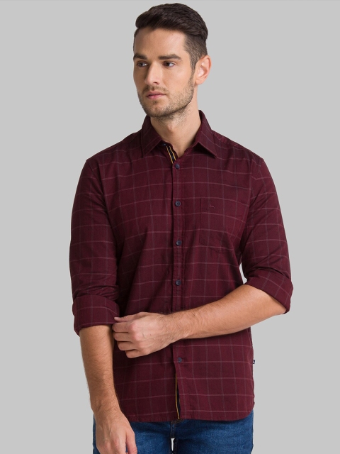 

Parx Men Red Slim Fit Opaque Checked Casual Shirt