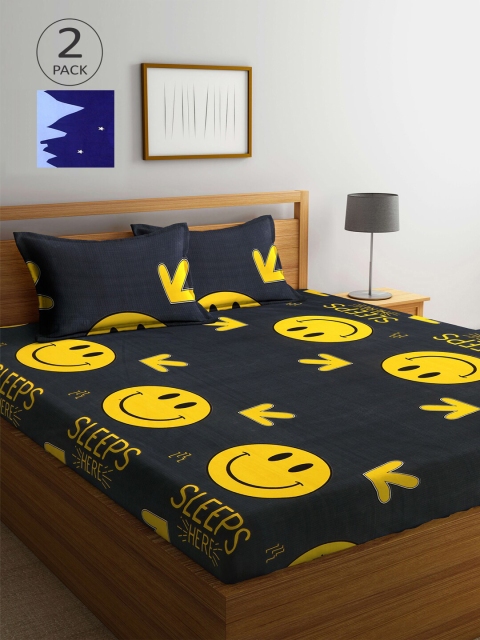 

Arrabi Black & Blue Graphic 210 TC 2 King Bedsheet with 4 Pillow Covers