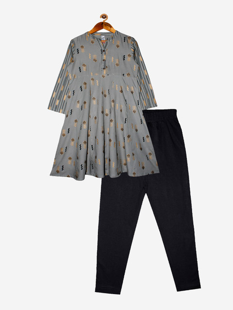 

KiddoPanti Girls Grey Floral Printed Pleated Kurta with Churidar