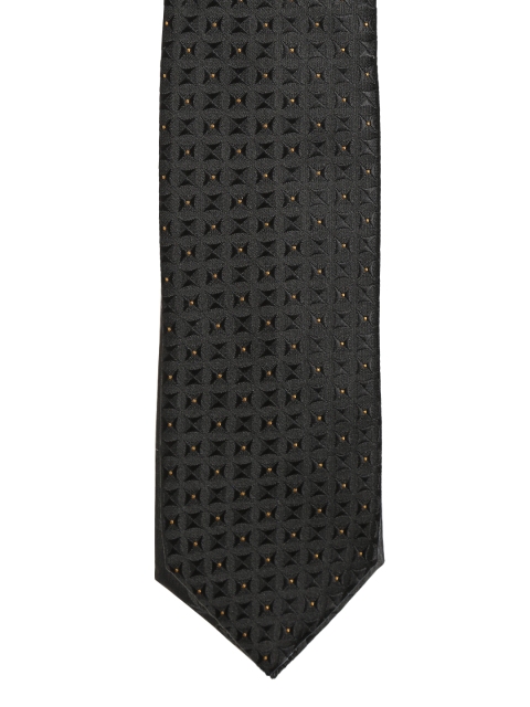 

Peter England Statements Black Tie