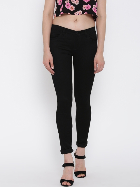 

Devis Women Black Slim Fit Mid-Rise Clean Look Jeans