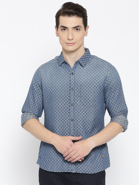 

United Colors of Benetton Men Blue Self-Design Chambray Shirt