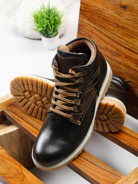 

Apsis Men Black Sneakers