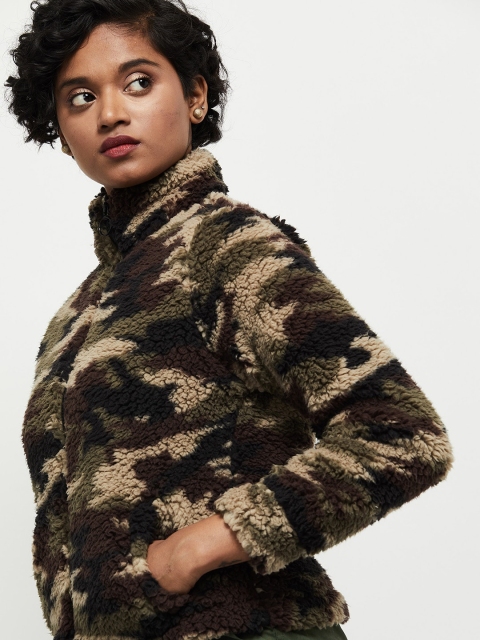 

max Women Green & Beige Camouflage Windcheater Padded Jacket
