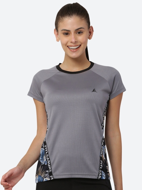 

FITLEASURE Women Grey Printed T-shirt