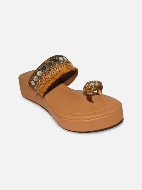 

WALK N STYLE COLLECTION Beige Flatform Sandals